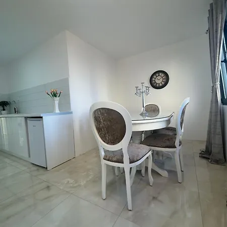 Best Deal Suite Apartment