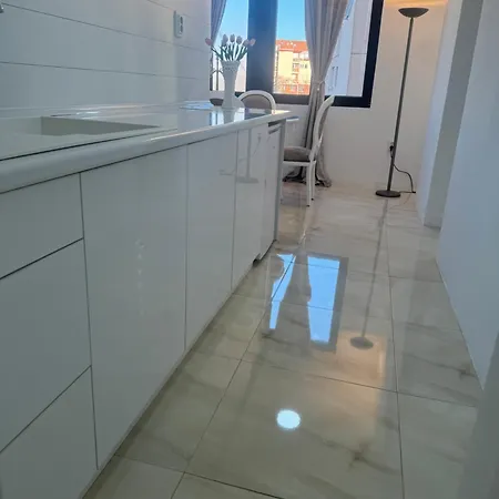 Best Deal Suite Apartment Ni