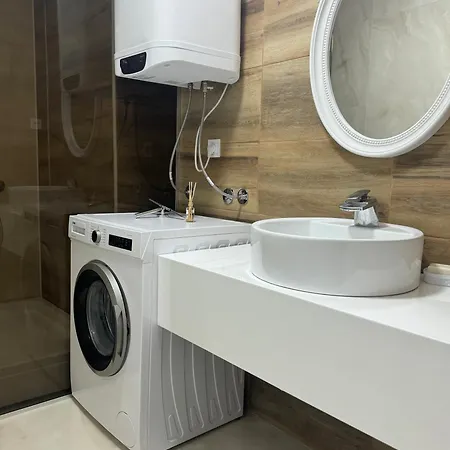 Apartment Best Deal Suite Ni